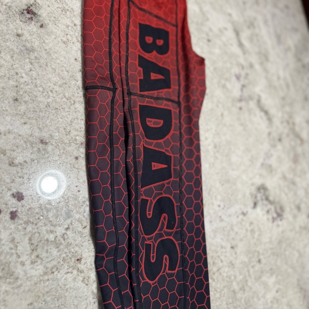 🔥 CVG Reversible “Badass / Skull Camo” Leggings Size M NIP